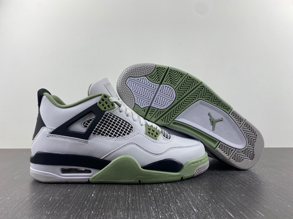 Air Jordan 4 WMNS Seafoam